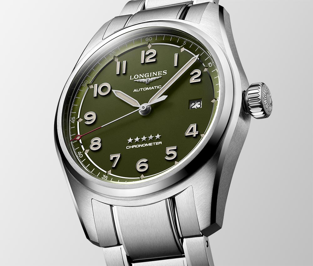 longines spirit green dial 2021 closeup